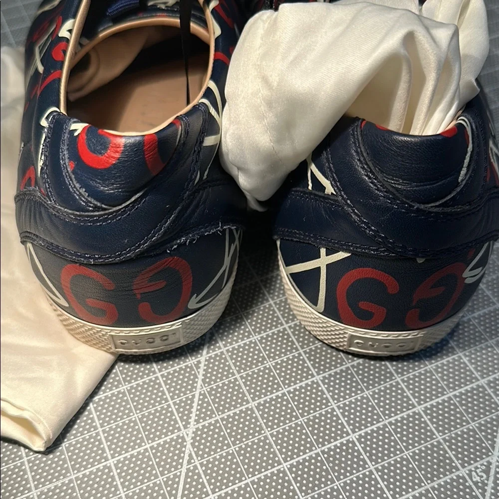 Gucci Ghost Sneakers size 10.5